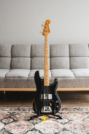 Fender Precision Bass 1979 Custom Black