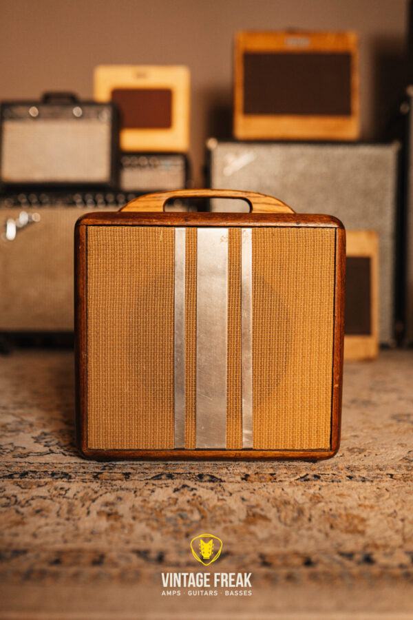 Fender Model 26 Deluxe Woody